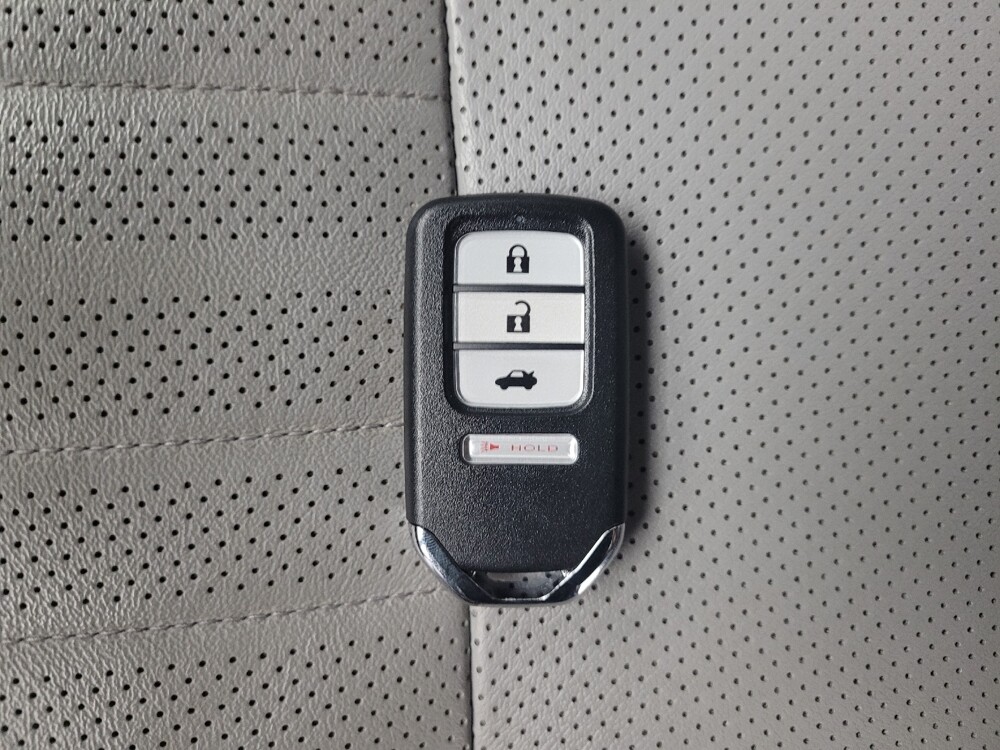 2018 Honda Accord in Madison, TN 37115 - 18093226 32