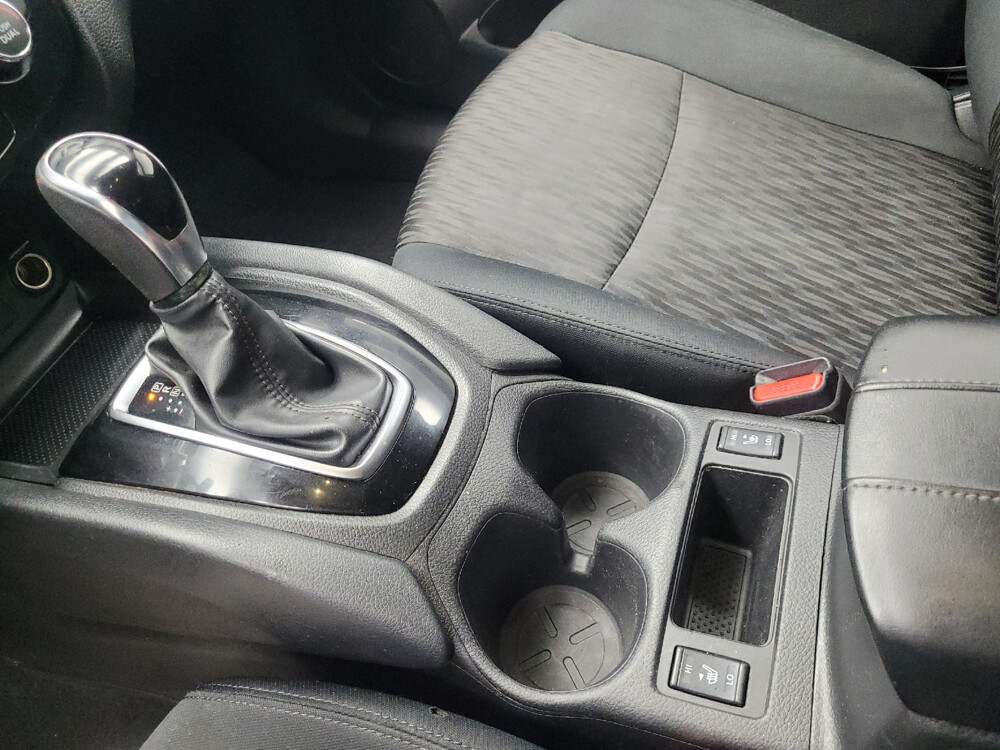 2018 Nissan Rogue in Madison, TN 37115 - 18093227 26