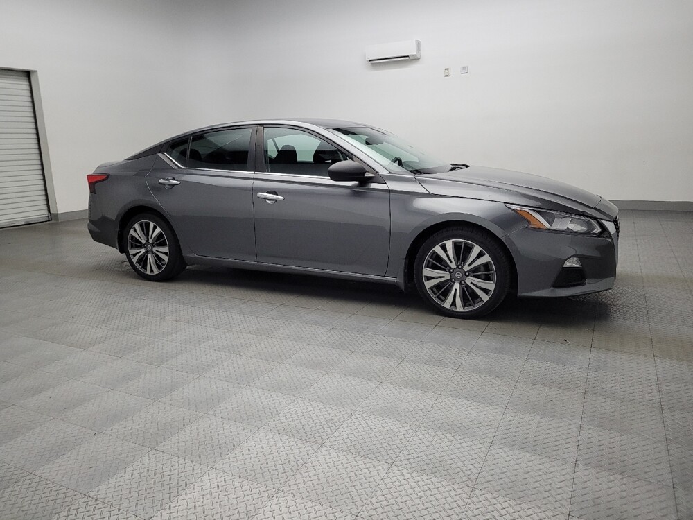 2020 Nissan Altima in Plano, TX 75074 - 18093232 11