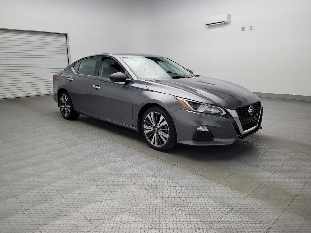 2020 Nissan Altima in Plano, TX 75074 - 18093232 13