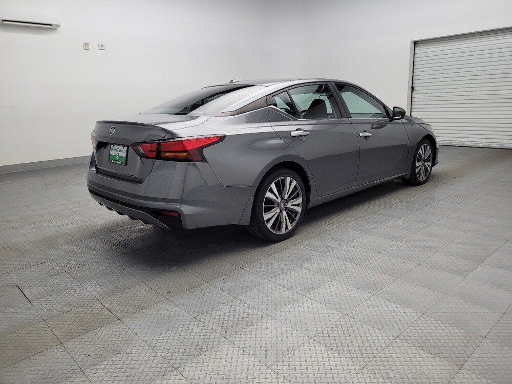 2020 Nissan Altima in Plano, TX 75074 - 18093232 9