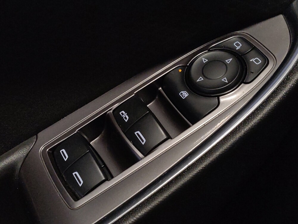 2018 Chevrolet Malibu in Conway, SC 29526 - 18093239 27