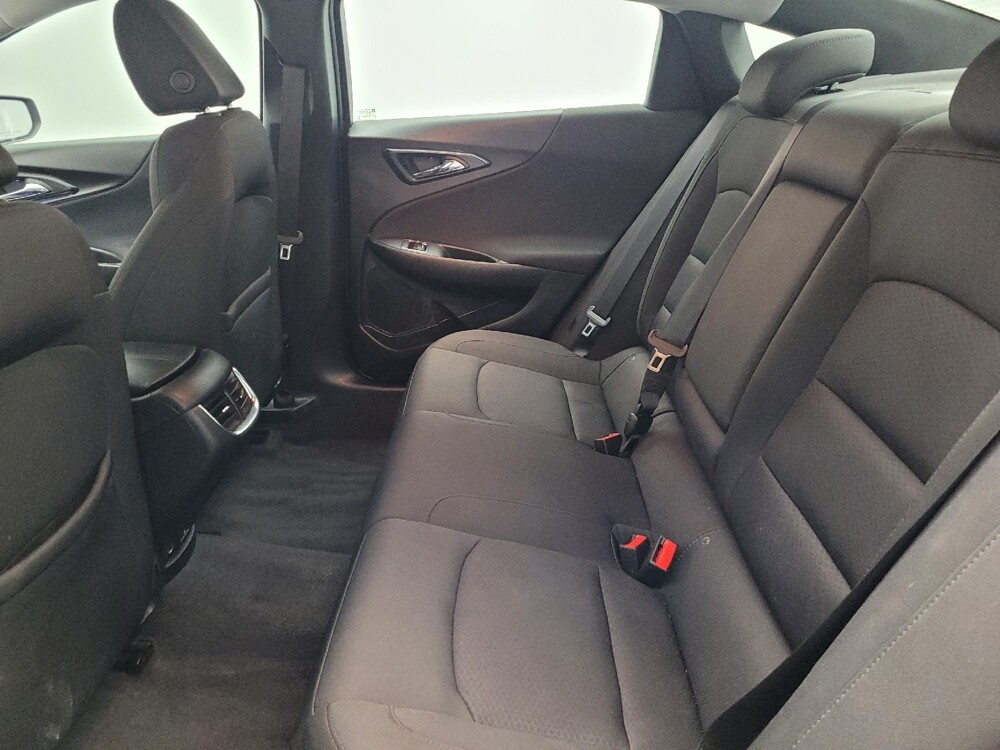 2018 Chevrolet Malibu in Conway, SC 29526 - 18093239 18