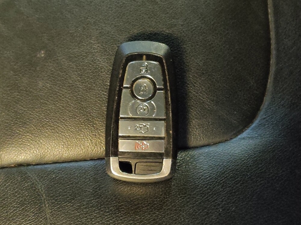 2017 Ford Edge in Columbia, SC 29210 - 18093246 32