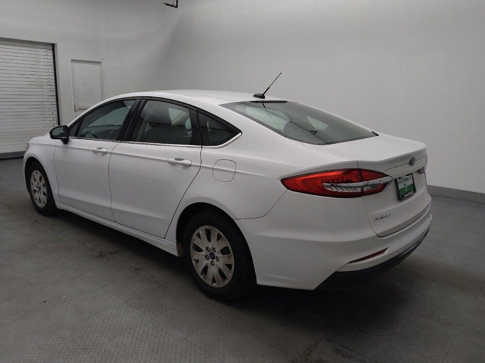 2019 Ford Fusion in Fayetteville, NC 28304 - 18093257 3