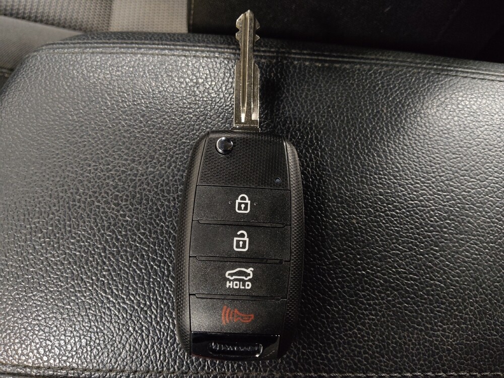 2017 Kia Forte in Knoxville, TN 37923 - 18093262 32