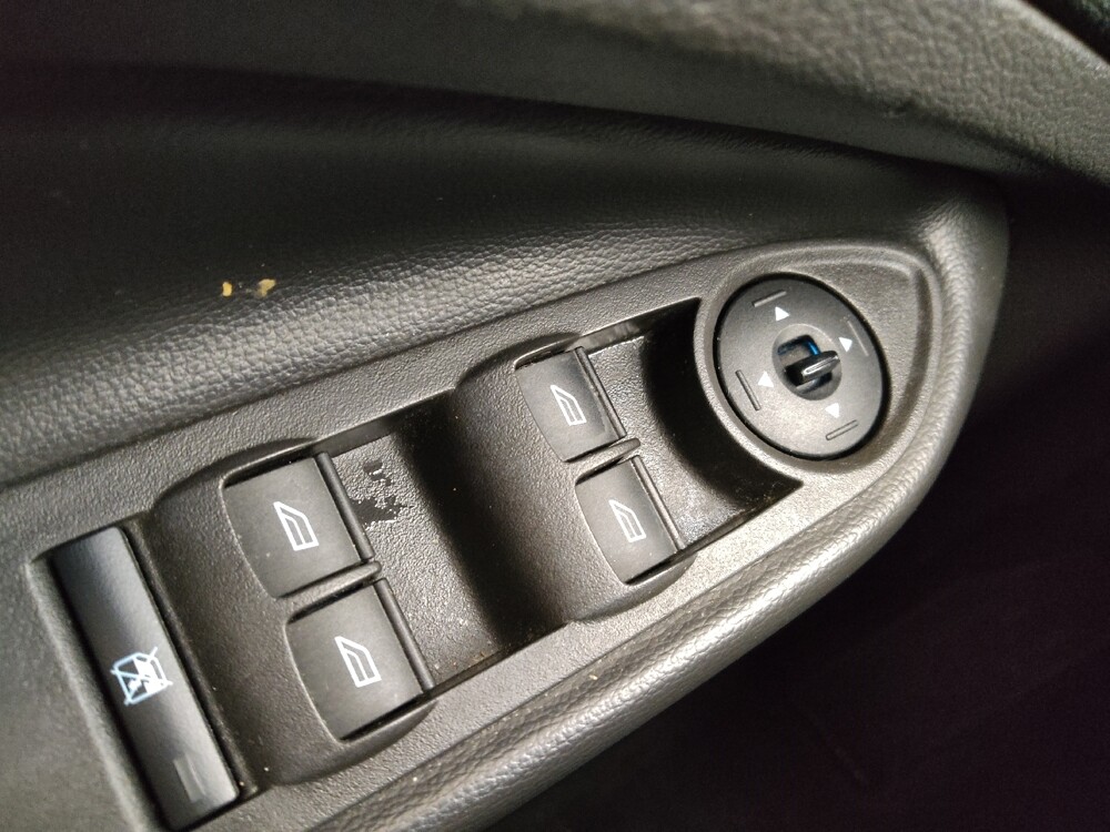 2019 Ford Escape in Topeka, KS 66611 - 18093266 27