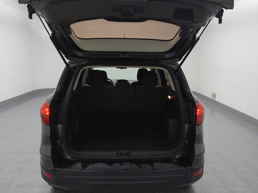 2019 Ford Escape in Topeka, KS 66611 - 18093266 29