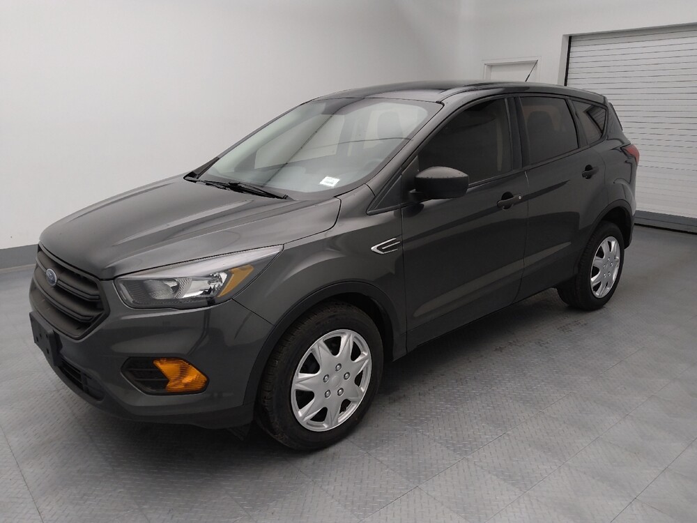 2019 Ford Escape in Topeka, KS 66611 - 18093266 2
