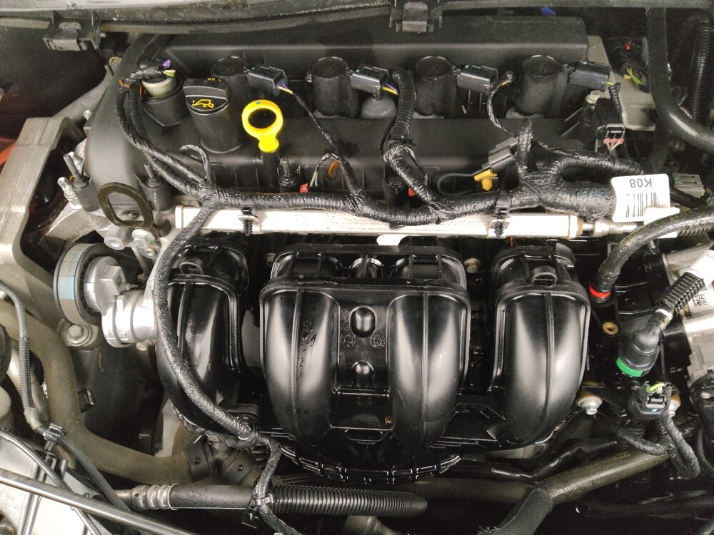 2019 Ford Escape in Topeka, KS 66611 - 18093266 30