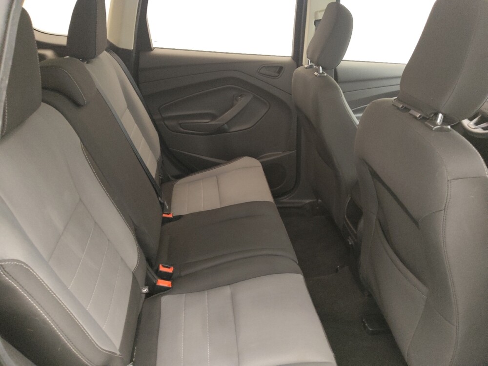 2019 Ford Escape in Topeka, KS 66611 - 18093266 19