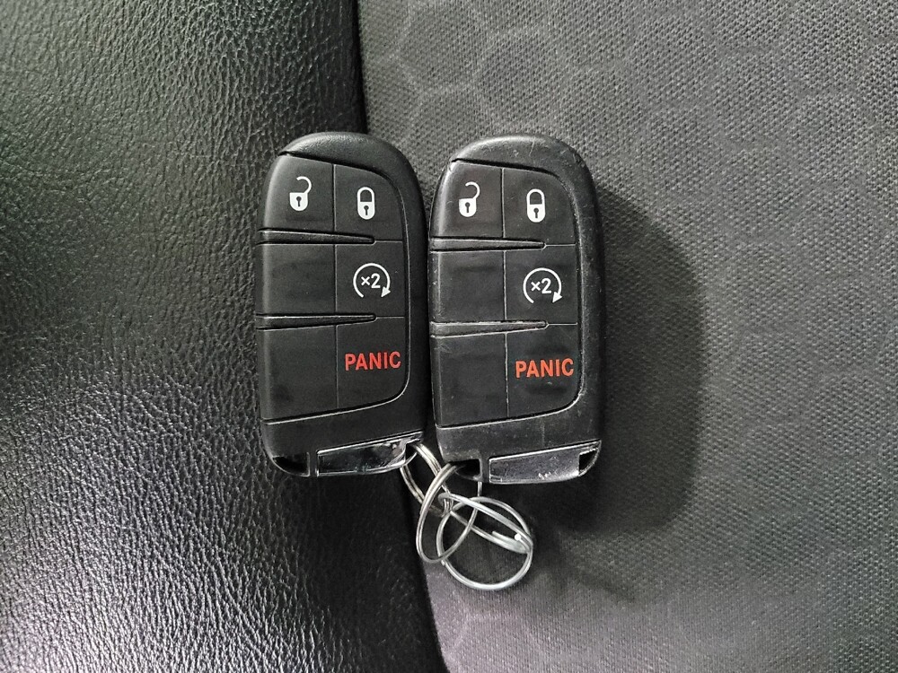 2019 Jeep Compass in Pittsburgh, PA 15236 - 18093270 32