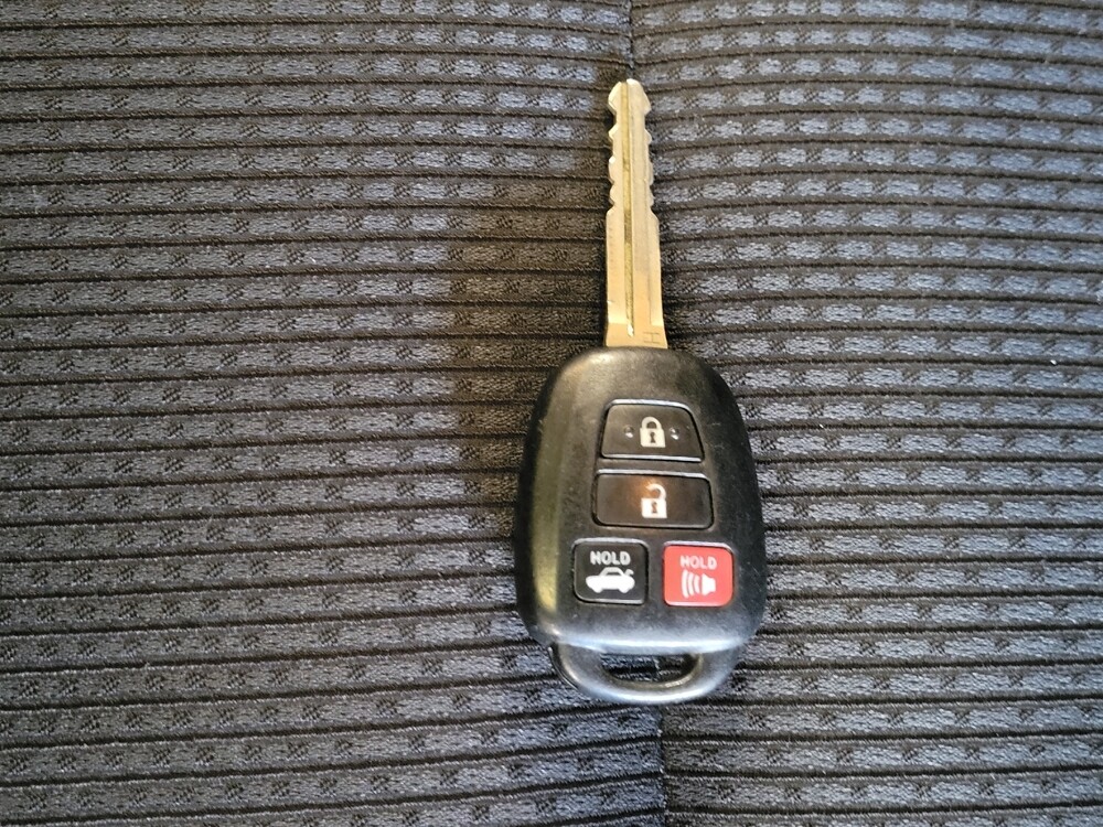 2017 Toyota Camry in Mobile, AL 36606 - 18093272 32