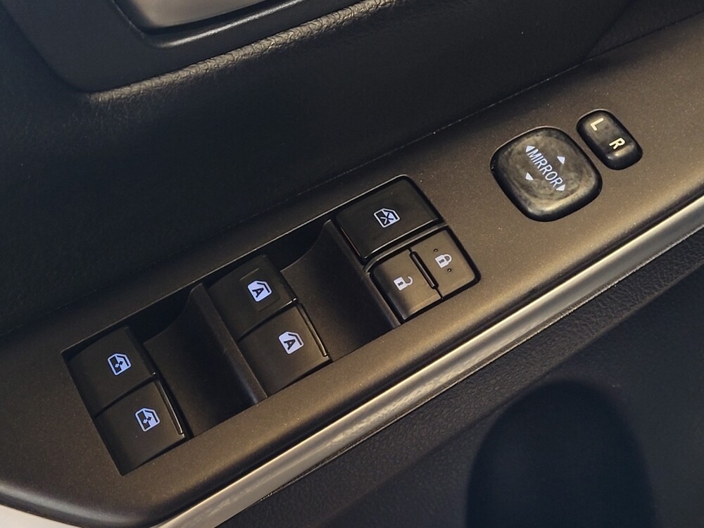 2017 Toyota Camry in Mobile, AL 36606 - 18093272 27