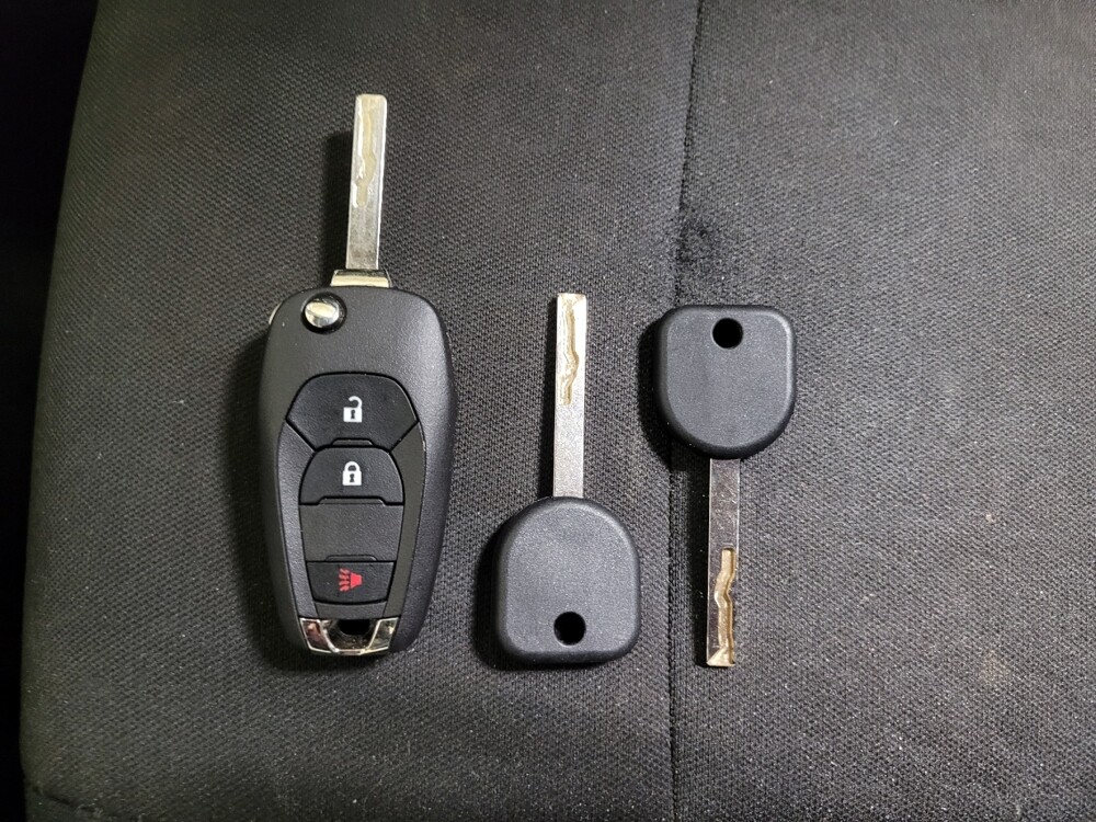 2019 Chevrolet Trax in Greenville, NC 27834 - 18093273 32