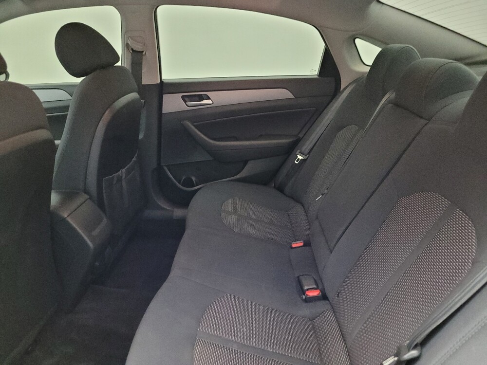 2018 Hyundai Sonata in Glendale, AZ 85301 - 18093279 18