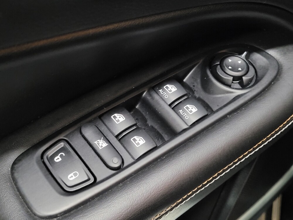 2017 Jeep Compass in Pittsburgh, PA 15236 - 18093283 27