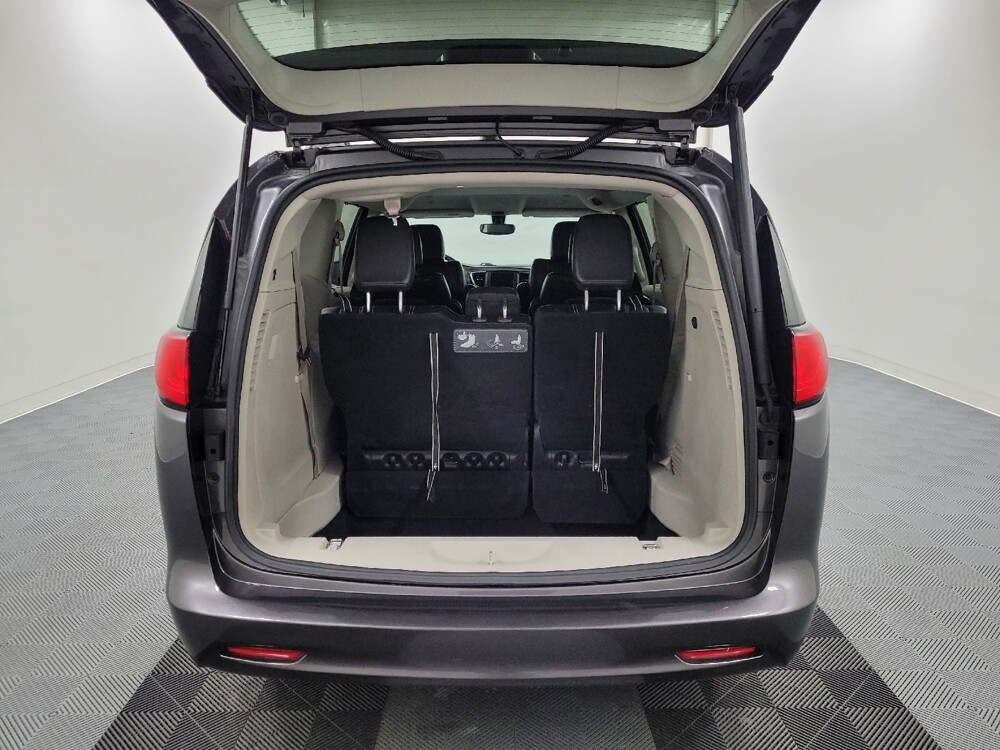 2020 Chrysler Voyager in Pittsburgh, PA 15236 - 18093285 29
