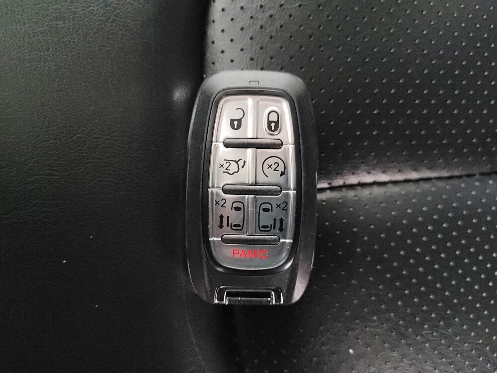 2020 Chrysler Voyager in Pittsburgh, PA 15236 - 18093285 32