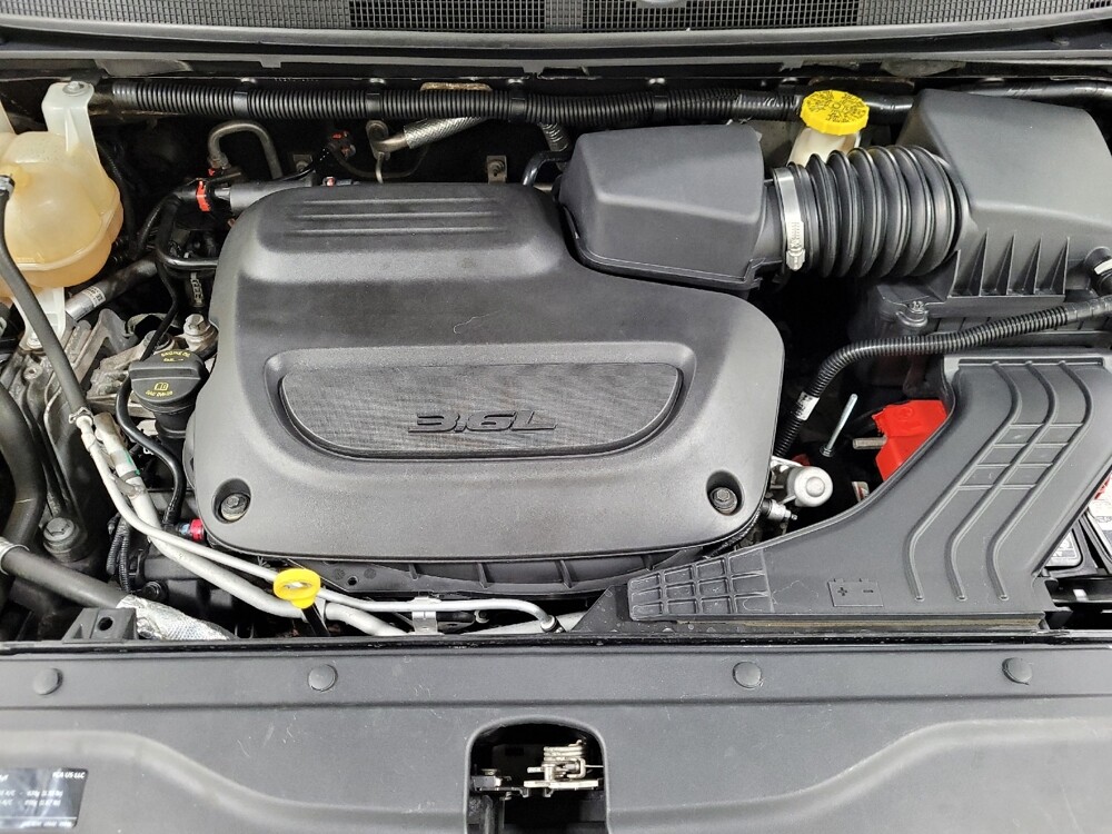 2020 Chrysler Voyager in Pittsburgh, PA 15236 - 18093285 30