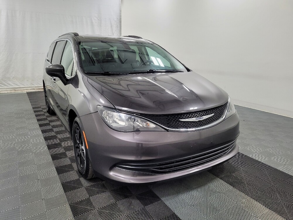 2020 Chrysler Voyager in Pittsburgh, PA 15236 - 18093285 14