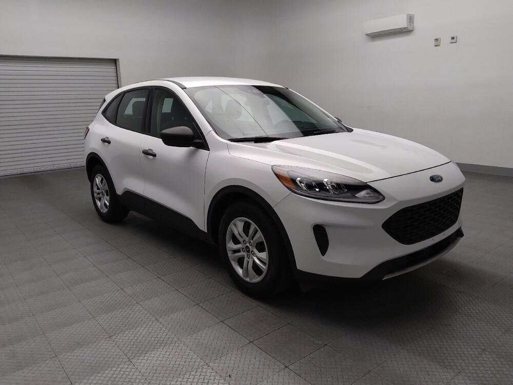 2020 Ford Escape in Oklahoma City, OK 73139 - 18093288 13