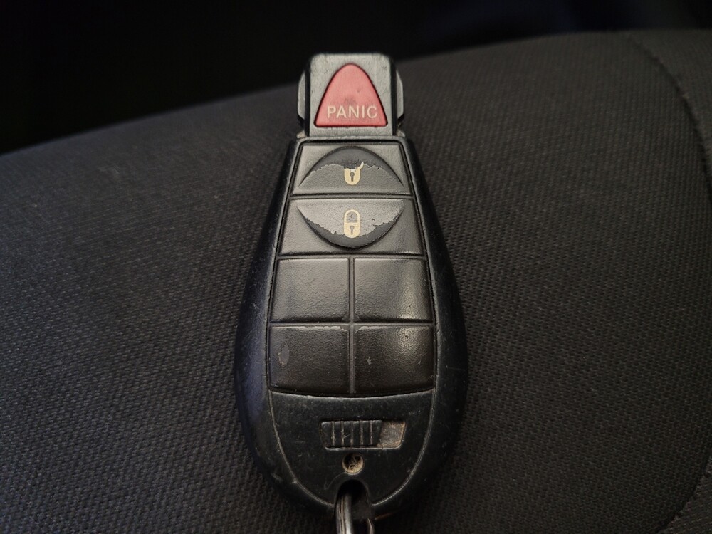 2020 Jeep Cherokee in Toledo, OH 43617 - 18093290 32