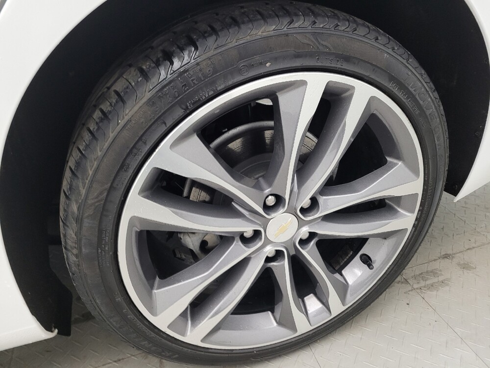 2020 Chevrolet Malibu in Columbus, OH 43228 - 18093296 31