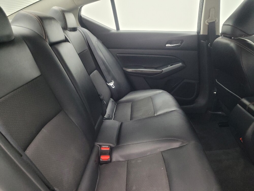 2021 Nissan Altima in Indianapolis, IN 46222 - 18093302 19