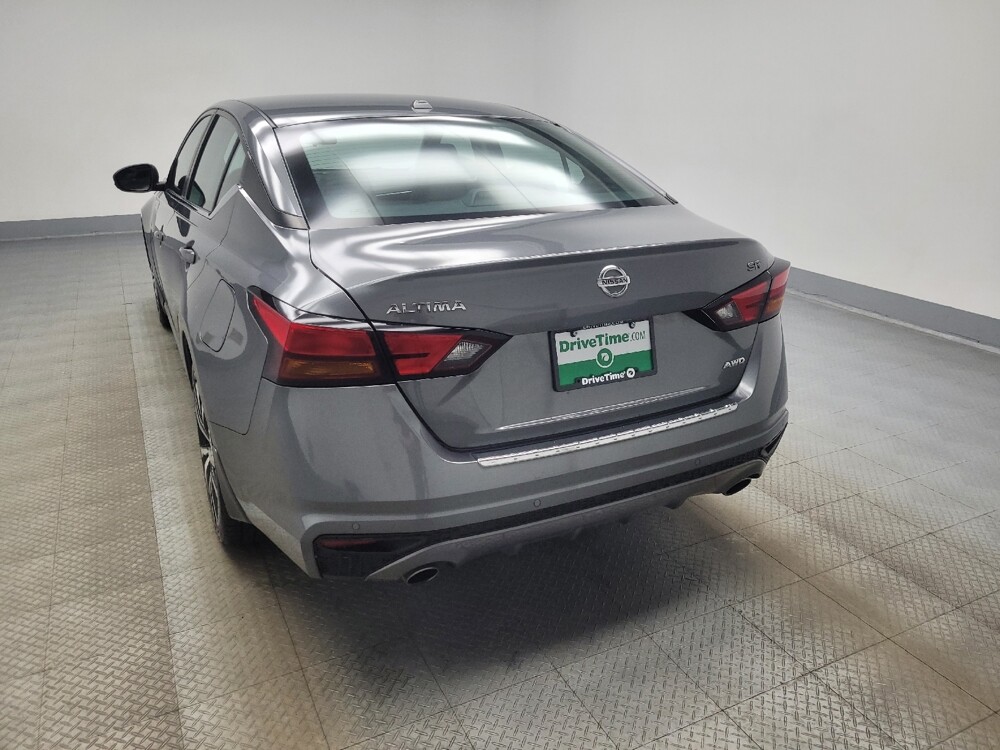 2021 Nissan Altima in Indianapolis, IN 46222 - 18093302 6