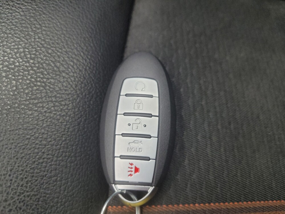 2021 Nissan Altima in Indianapolis, IN 46222 - 18093302 32