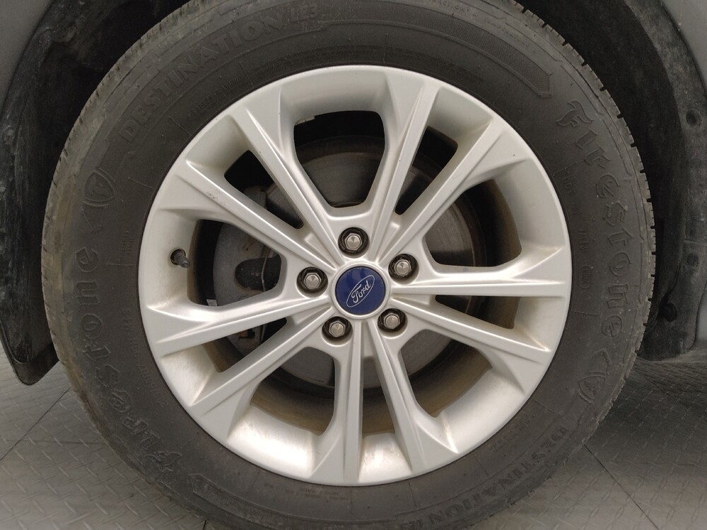 2017 Ford Escape in Clearwater, FL 33764 - 18093308 31