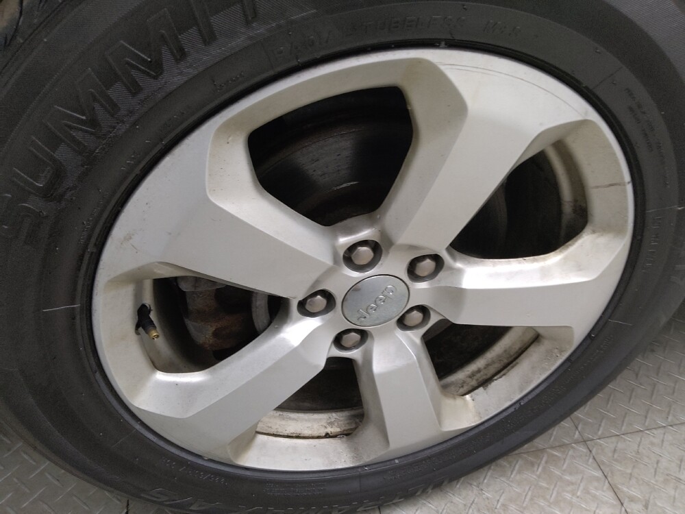 2018 Jeep Compass in Grand Rapids, MI 49508 - 18093309 31