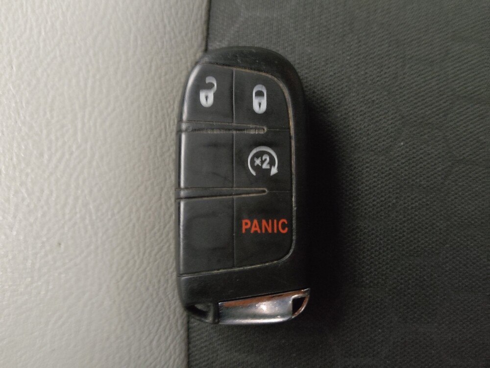 2018 Jeep Compass in Grand Rapids, MI 49508 - 18093309 32