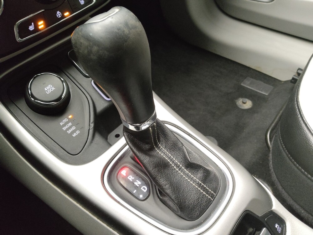 2018 Jeep Compass in Grand Rapids, MI 49508 - 18093309 26