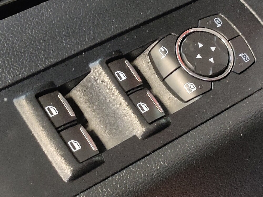 2015 Ford F150 in Tampa, FL 33619 - 18093318 27