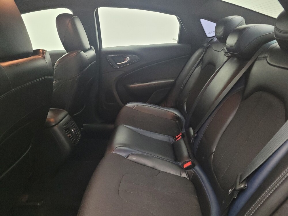 2015 Chrysler 200 in Columbus, OH 43228 - 18093323 18