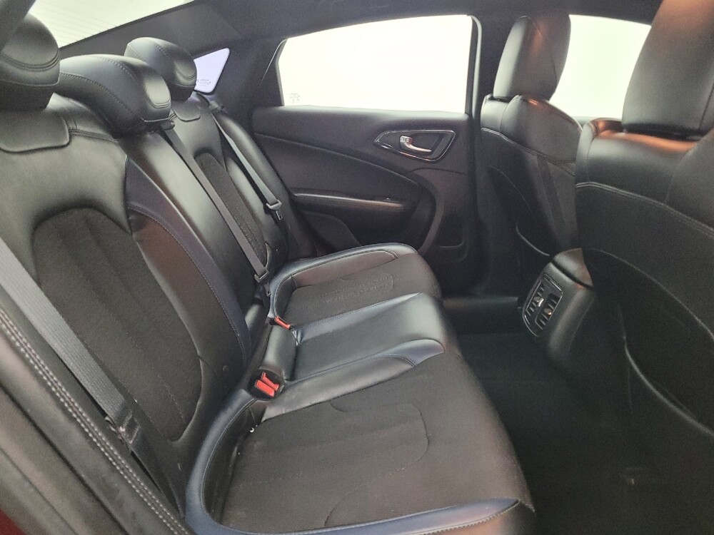 2015 Chrysler 200 in Columbus, OH 43228 - 18093323 19