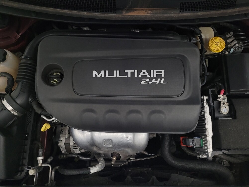 2015 Chrysler 200 in Columbus, OH 43228 - 18093323 30