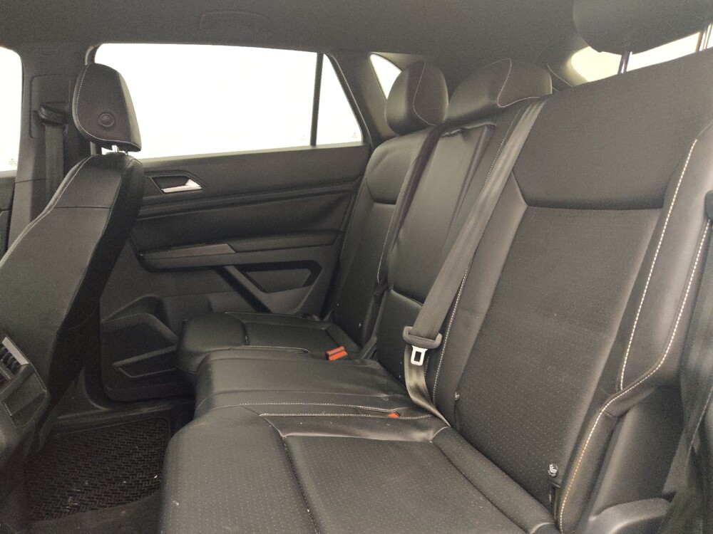 2020 Volkswagen Atlas in Tampa, FL 33619 - 18093326 18