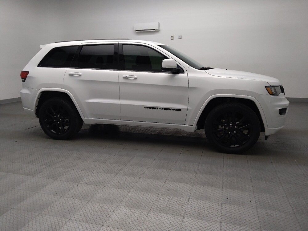 2018 Jeep Grand Cherokee in Oklahoma City, OK 73139 - 18093329 11