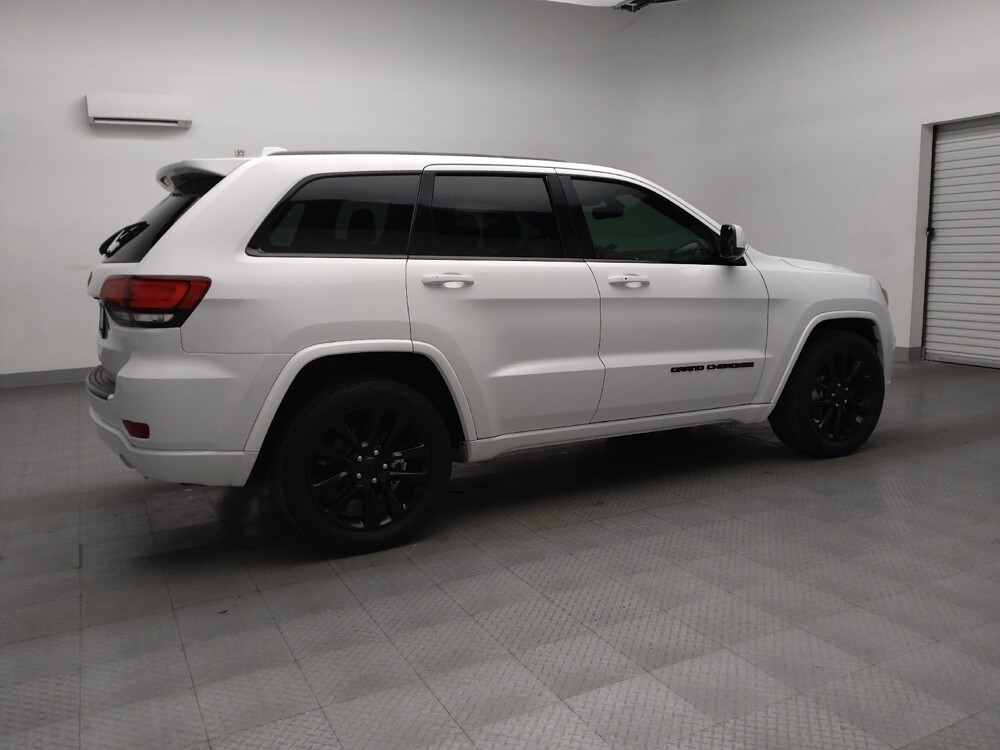 2018 Jeep Grand Cherokee in Oklahoma City, OK 73139 - 18093329 10