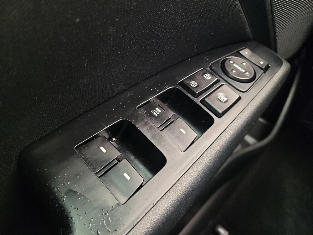 2018 Hyundai Elantra in Columbus, OH 43228 - 18093335 27