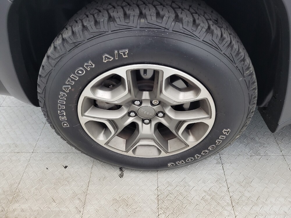 2020 Jeep Cherokee in Fayetteville, NC 28304 - 18093336 31