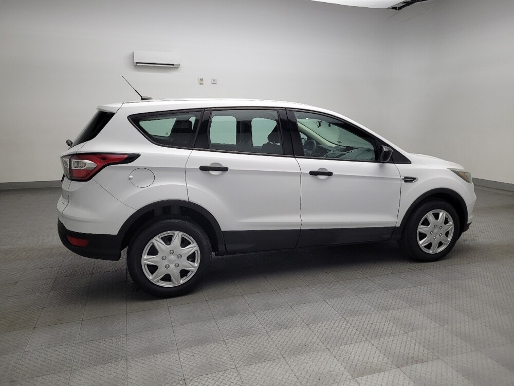 2018 Ford Escape in Fort Worth, TX 76116 - 18093337 10