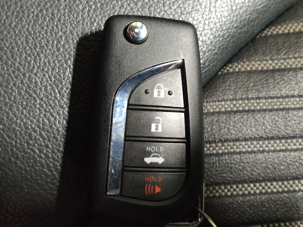 2021 Toyota Camry in Fort Worth, TX 76116 - 18093338 32