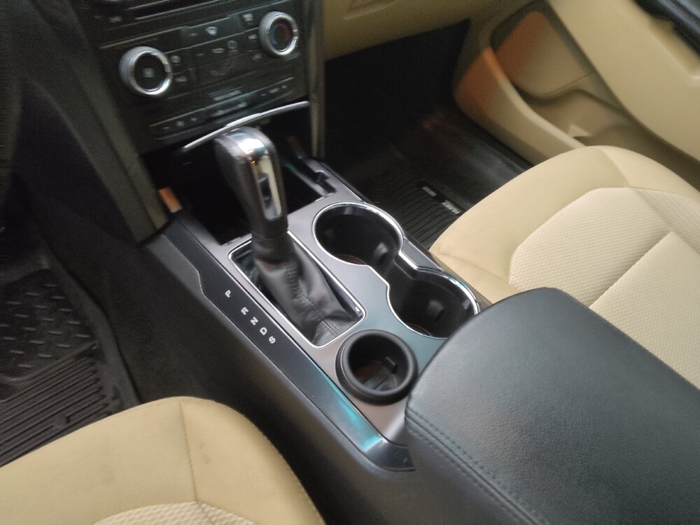 2017 Ford Explorer in Topeka, KS 66611 - 18093342 26