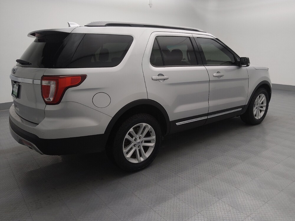 2017 Ford Explorer in Topeka, KS 66611 - 18093342 10
