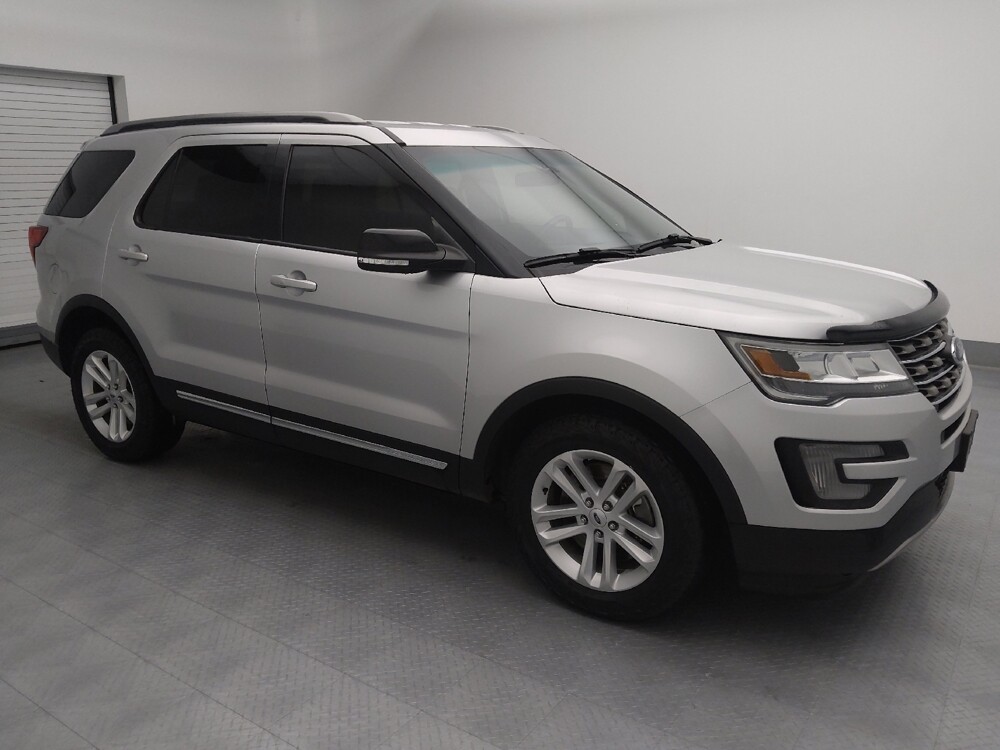 2017 Ford Explorer in Topeka, KS 66611 - 18093342 11