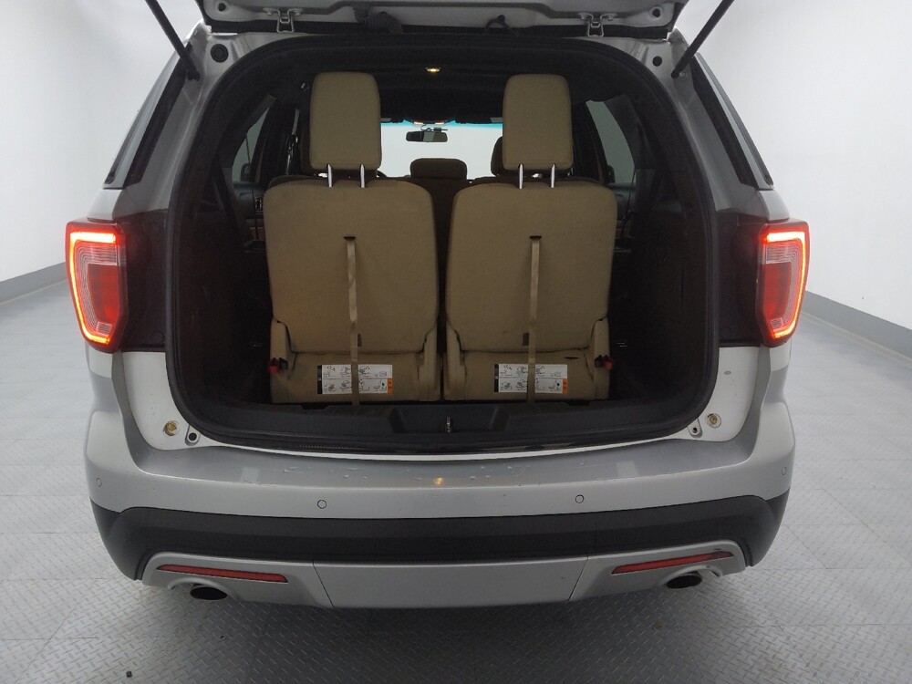 2017 Ford Explorer in Topeka, KS 66611 - 18093342 29